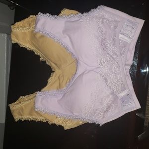 Beautiful sports bra's